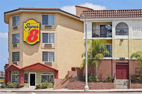 super 8 motel|Super 8 (hotel) .